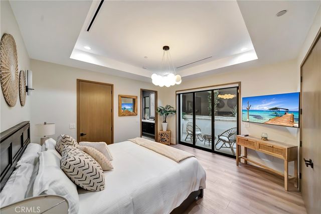 19225 Rosita, Tarzana, CA 91356