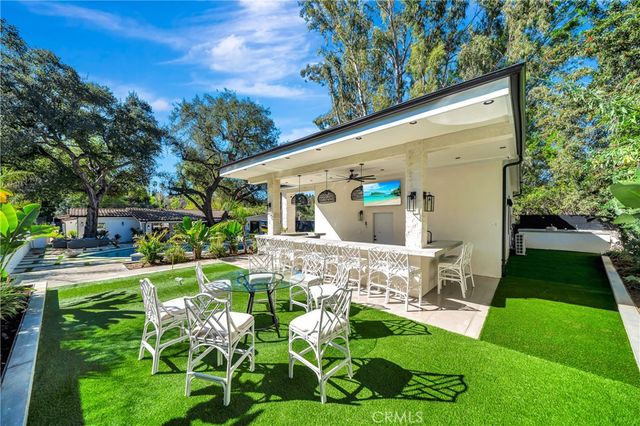 19225 Rosita, Tarzana, CA 91356