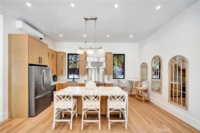 19225 Rosita, Tarzana, CA 91356