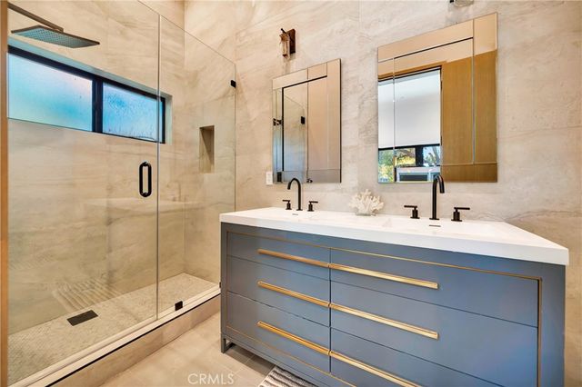 19225 Rosita, Tarzana, CA 91356