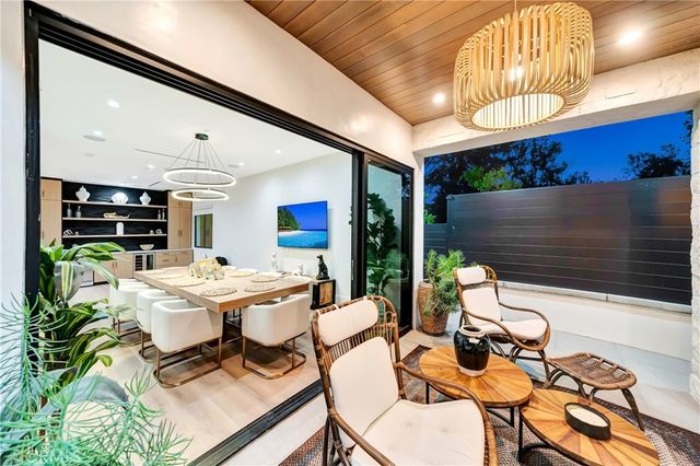 19225 Rosita, Tarzana, CA 91356