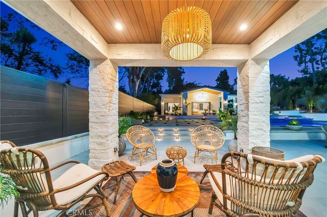 19225 Rosita, Tarzana, CA 91356