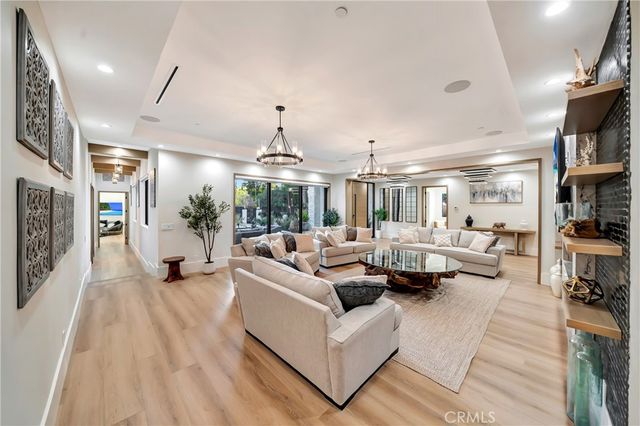 19225 Rosita, Tarzana, CA 91356