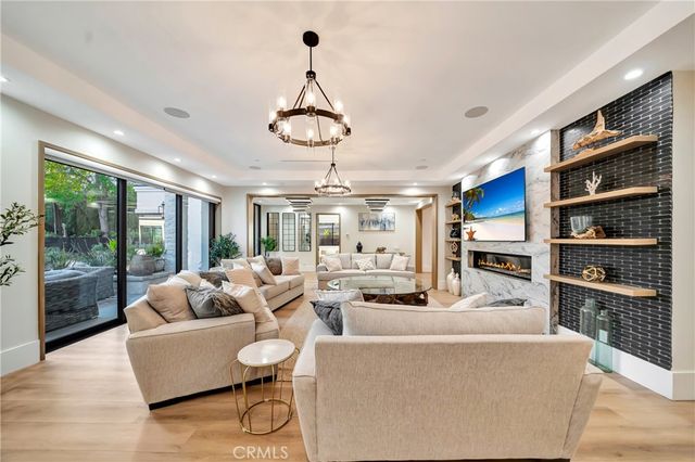 19225 Rosita, Tarzana, CA 91356
