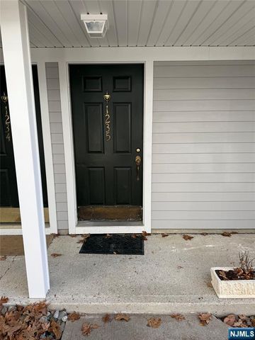 1235 Richmond Road, Mahwah, NJ 07430