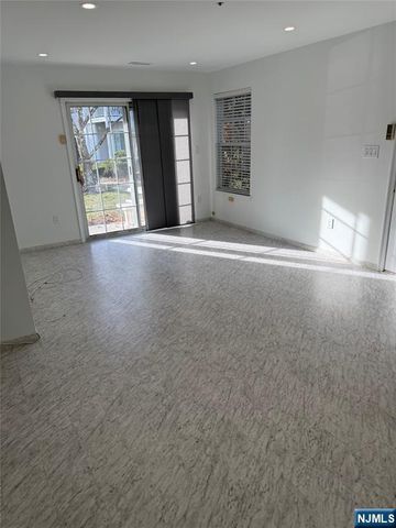 1235 Richmond Road, Mahwah, NJ 07430