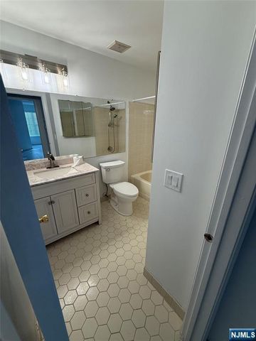 1235 Richmond Road, Mahwah, NJ 07430