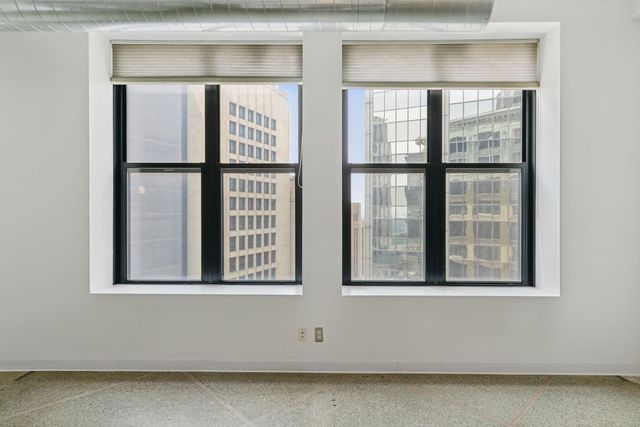 350 Saint Peter Street 908, Saint Paul, MN 55102