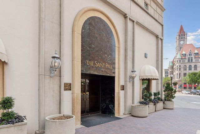 350 Saint Peter Street 908, Saint Paul, MN 55102
