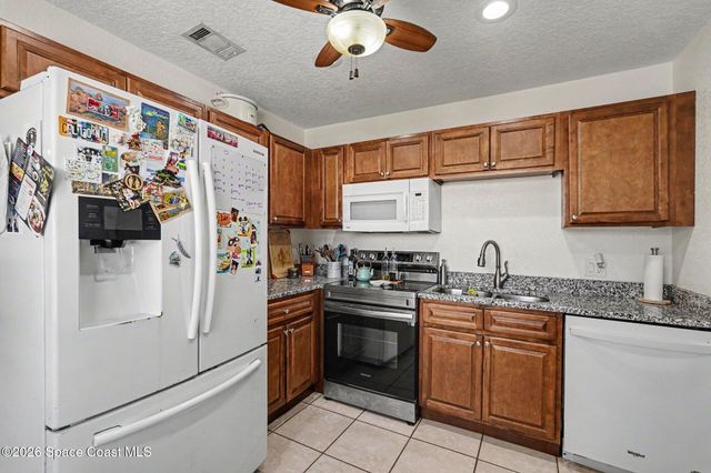 496 NE Ralwood Lane NE 55, Palm Bay, FL 32907