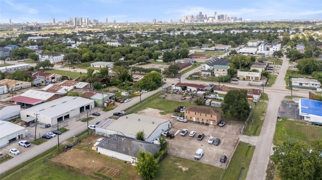 6920 Winton Street, Houston, TX 77021