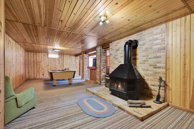 2421 Skyline DRIVE, West Bend, WI 53090