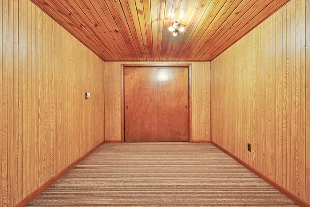 2421 Skyline DRIVE, West Bend, WI 53090