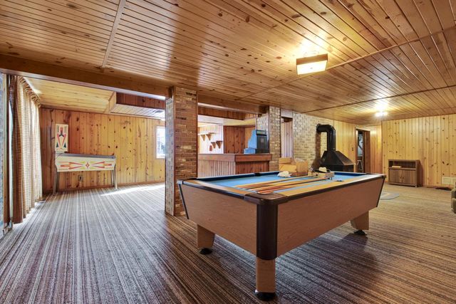 2421 Skyline DRIVE, West Bend, WI 53090