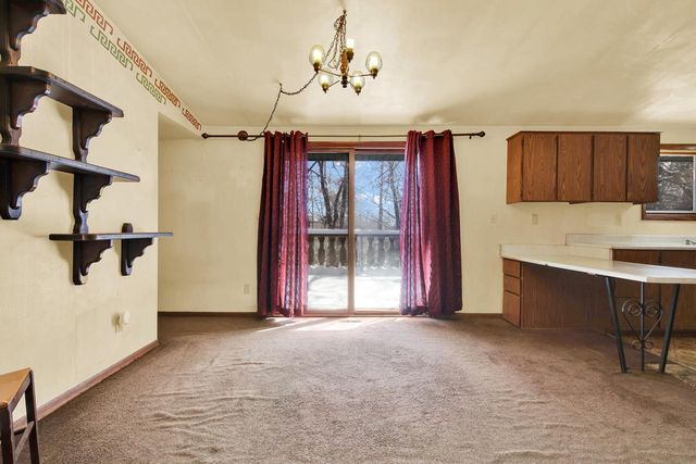 2421 Skyline DRIVE, West Bend, WI 53090