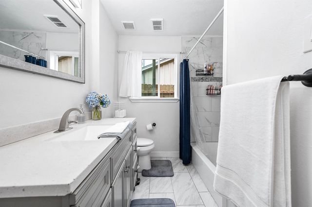 7230 Edgemoor Drive, Houston, TX 77074