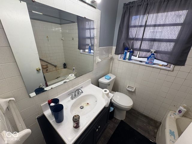 1134 Brook Lane, Indianapolis, IN 46202