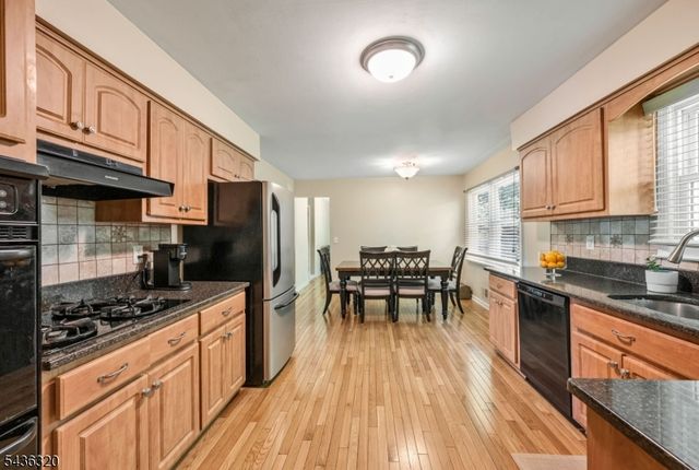 37 Wolfe Dr, Wanaque Boro, NJ 07465
