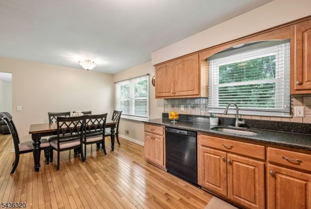 37 Wolfe Dr, Wanaque Boro, NJ 07465