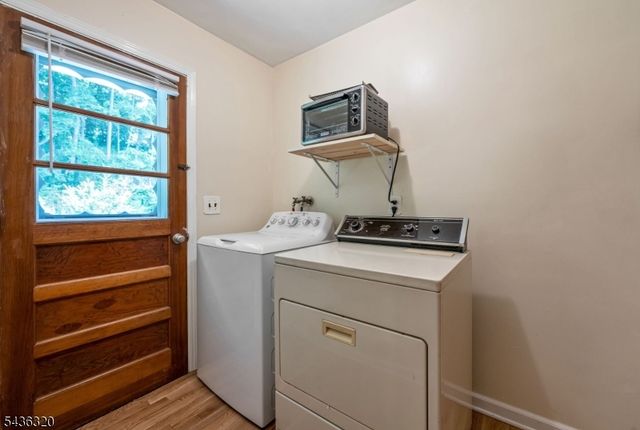 37 Wolfe Dr, Wanaque Boro, NJ 07465