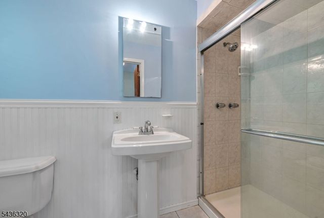 37 Wolfe Dr, Wanaque Boro, NJ 07465