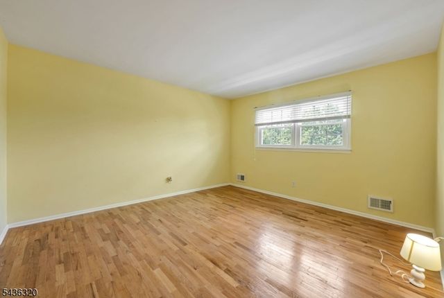 37 Wolfe Dr, Wanaque Boro, NJ 07465