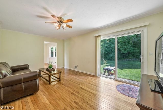 37 Wolfe Dr, Wanaque Boro, NJ 07465