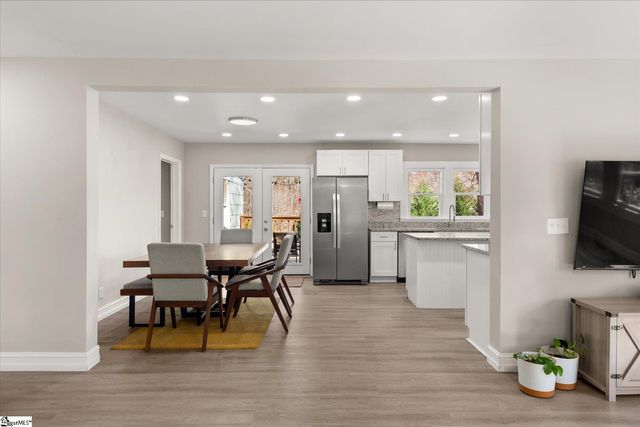 6550 Mountain View Road, Taylors, SC 29687