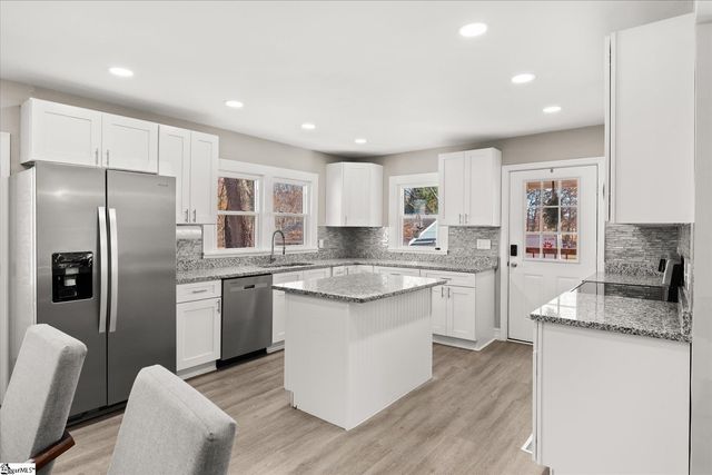 6550 Mountain View Road, Taylors, SC 29687