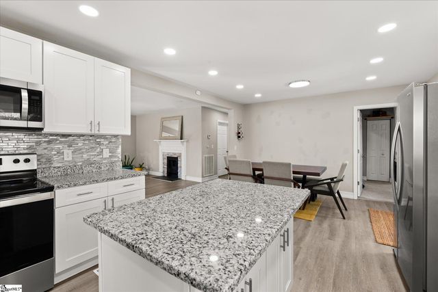 6550 Mountain View Road, Taylors, SC 29687