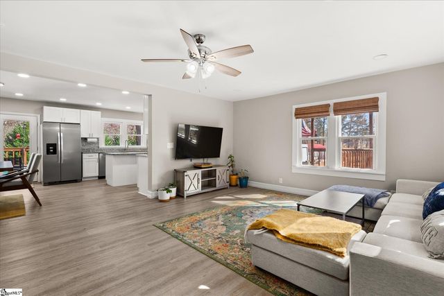 6550 Mountain View Road, Taylors, SC 29687