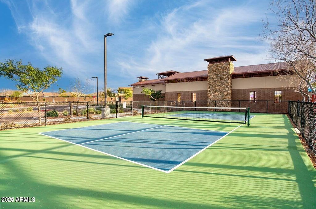 Image 43 of property listing at 10043 W FOOTHILL Drive, Peoria, AZ 85383