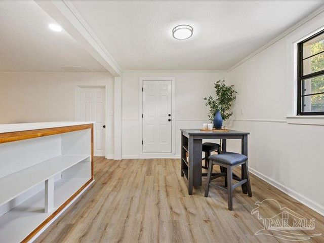 8447 Chisholm Rd, Pensacola, FL 32514