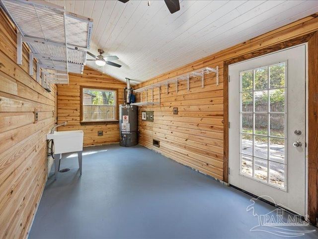 8447 Chisholm Rd, Pensacola, FL 32514