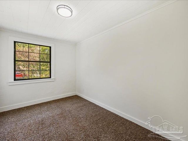 8447 Chisholm Rd, Pensacola, FL 32514