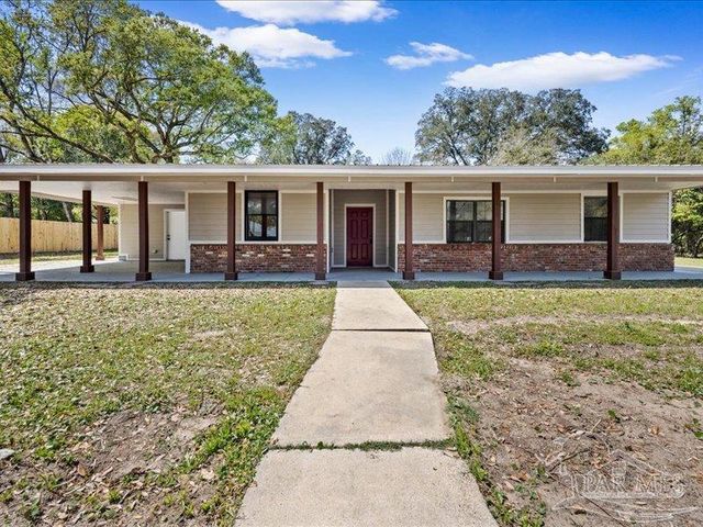 8447 Chisholm Rd, Pensacola, FL 32514