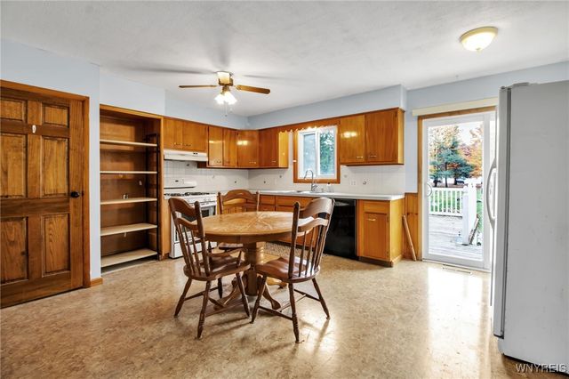 206 Lake Street, Evans, NY 14006