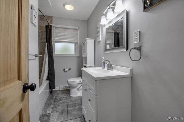 206 Lake Street, Evans, NY 14006