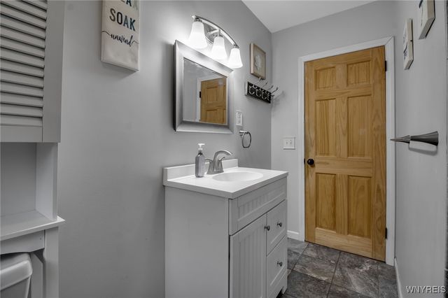 206 Lake Street, Evans, NY 14006