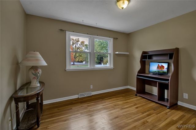 206 Lake Street, Evans, NY 14006