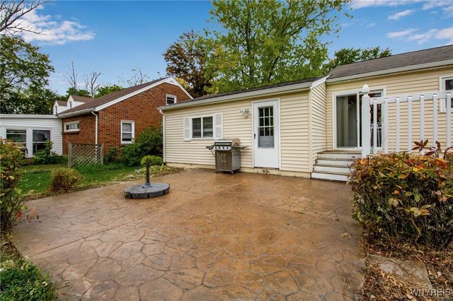 206 Lake Street, Evans, NY 14006