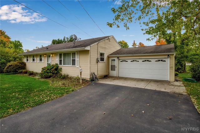 206 Lake Street, Evans, NY 14006