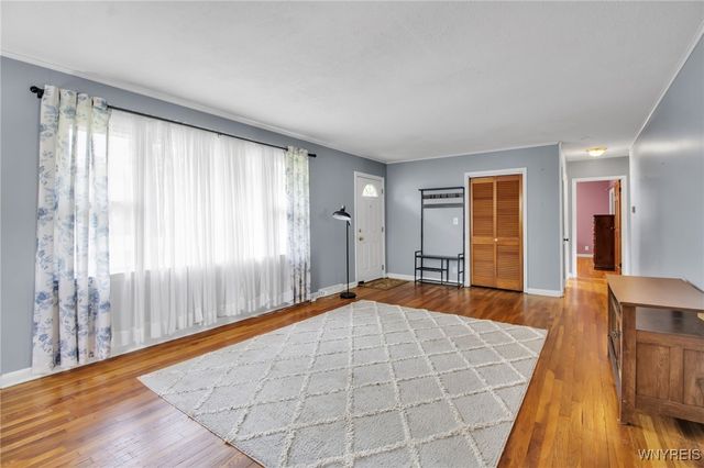 206 Lake Street, Evans, NY 14006