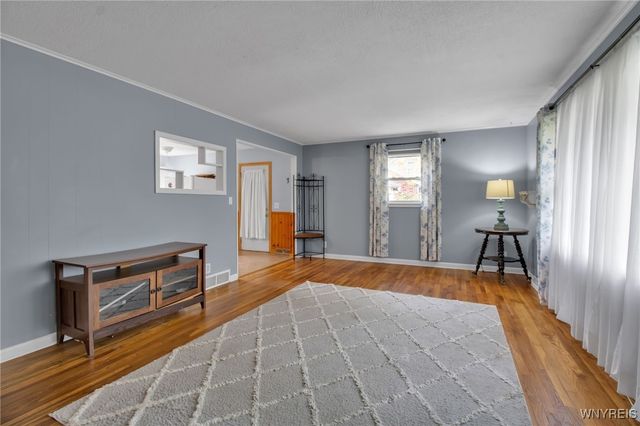 206 Lake Street, Evans, NY 14006