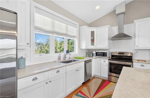 1637 Sabal Sands RD, Sanibel, FL 33957