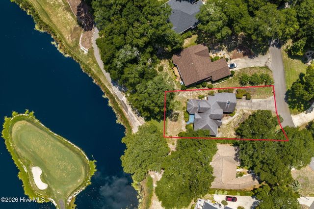 514 Woods Court SW, Sunset Beach, NC 28468