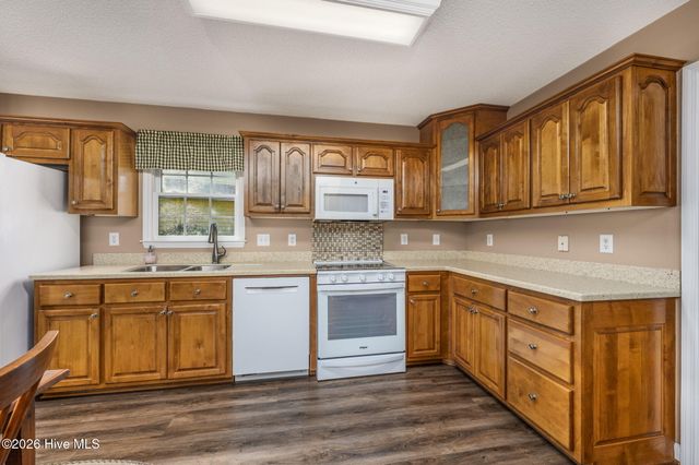 514 Woods Court SW, Sunset Beach, NC 28468