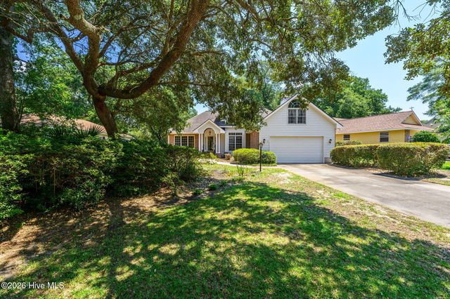 514 Woods Court SW, Sunset Beach, NC 28468