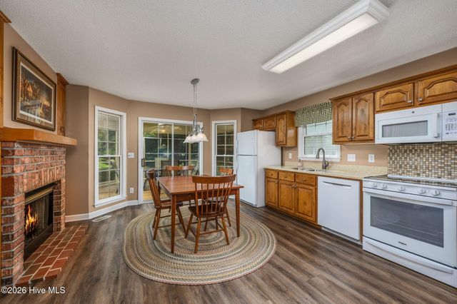 514 Woods Court SW, Sunset Beach, NC 28468