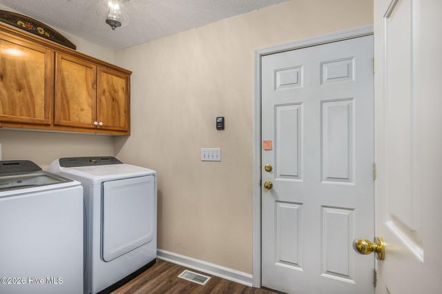 514 Woods Court SW, Sunset Beach, NC 28468